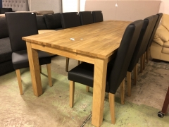 Matbord + 8st stolar